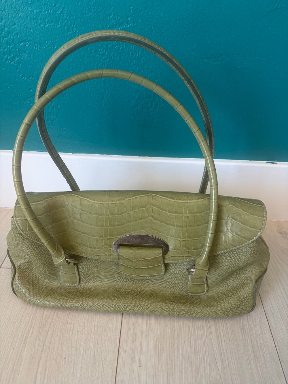 Worthington Olive Croc Embossed Y2K Shoulder Bag